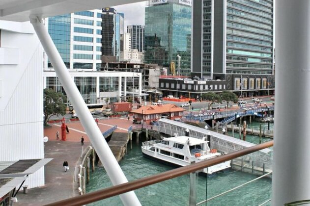 Princes Wharf Work and Play - Photo5