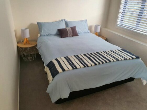 Private 2 Bedroom Apartment Castor Bay Auckland
