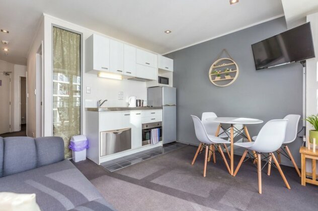 Queen Street Two Bedroom Apartment - Photo4