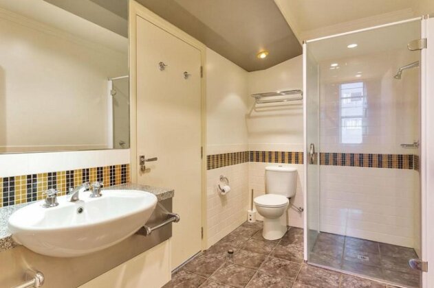 QV Perfect Location 2 Bedroom Apartment - Photo5