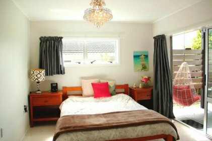 Relax & Private 2 bedrooms in family home
