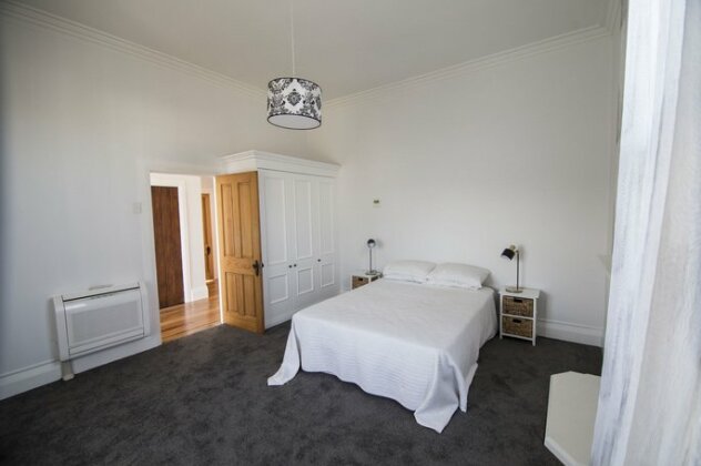 Spacious & Charming Grey Lynn Villa - Photo2