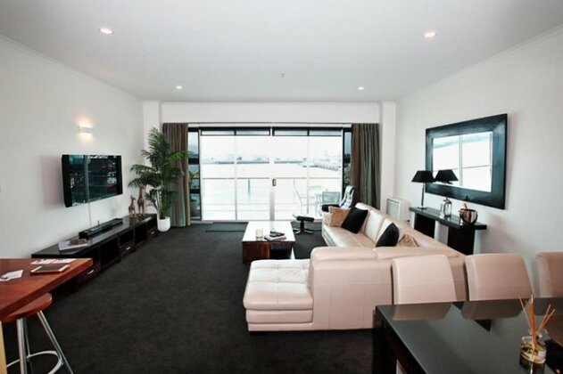 Spacious Executive Apartmt great Views Location - Photo2
