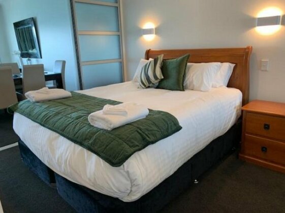 Spacious Executive Apartmt great Views Location - Photo4
