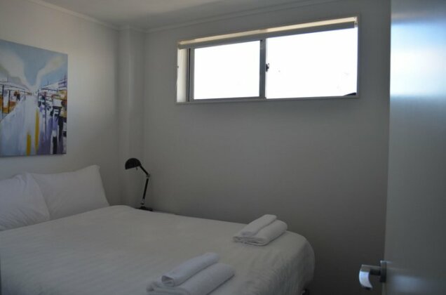 Stunning Harbour Views Two Bedroom Apartment - Photo3