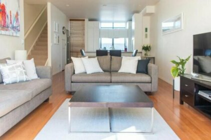 Stylish 2 Bedroom Townhouse in Heart of Ponsonby