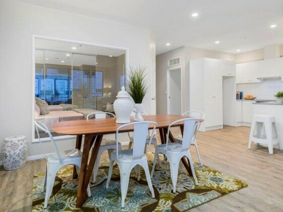 Stylish Apartment Near Entertainment District - Photo3