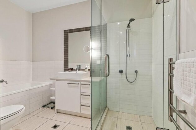 Three Bedroom w/ Free Parking - Auckland Viaduct - Photo5