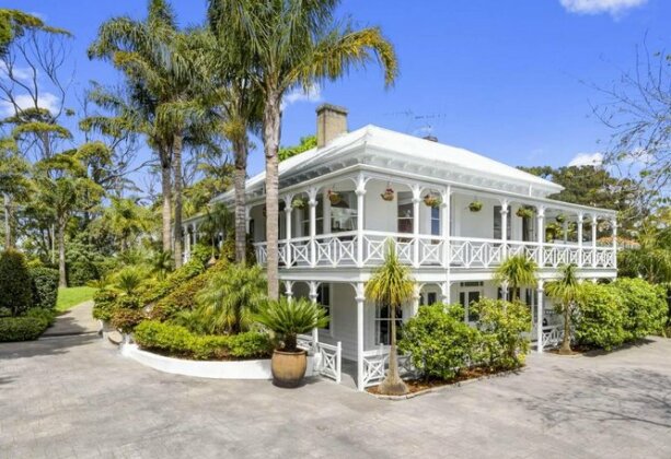Western Springs Villa to Auckland Central Heritage Villa