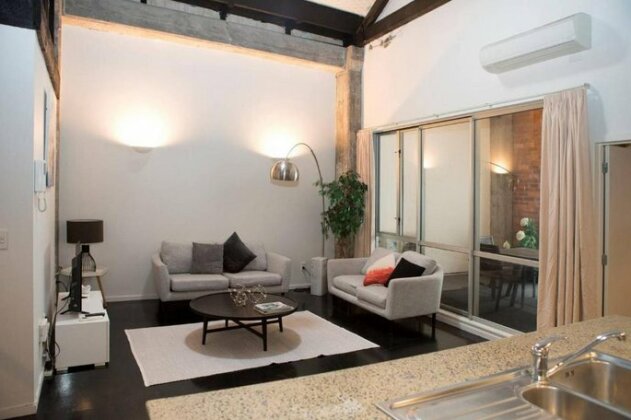 Zodiak s Gorgeous Five Bed Apartment In The City - Photo3