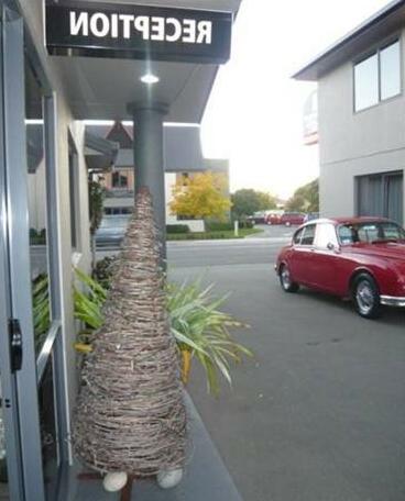Blenheim Palms Motel - Photo3