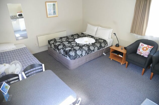 Blenheim Top 10 Holiday Park - Photo4