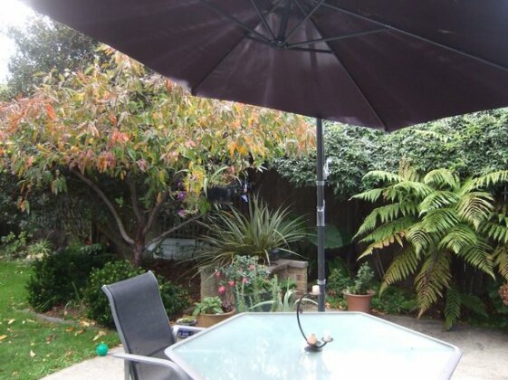Jade Bed & Breakfast - Photo4