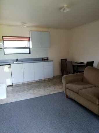 Spring Creek Motel - Photo5