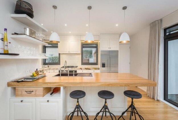 Award Winning luxury home in central Christchurch - Photo4