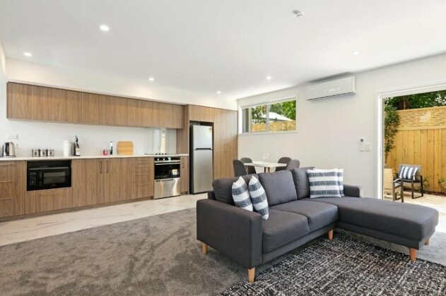 Central Hideaway - Christchurch Holiday Home - Photo2