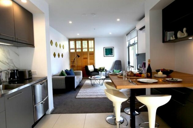 City Side - Christchurch Holiday Home - Photo2