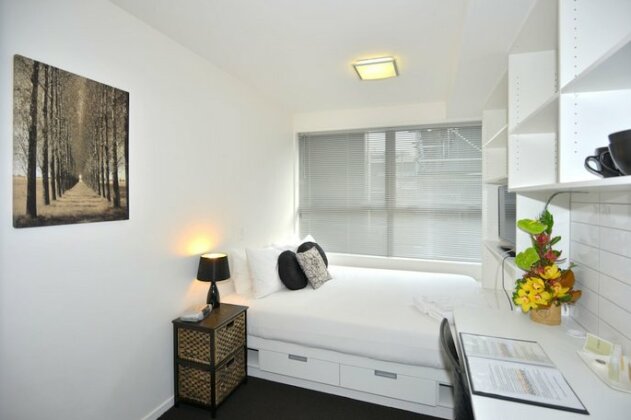 Southwark Hotel & Apartments - Photo5