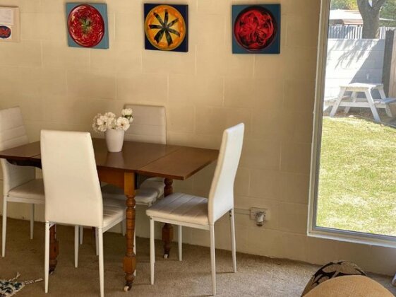 Sweet Arty Place - entire 2 bedroom townhouse - Photo4