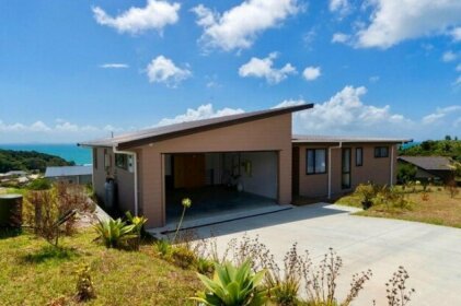 Belvedere - Cable Bay Holiday Home