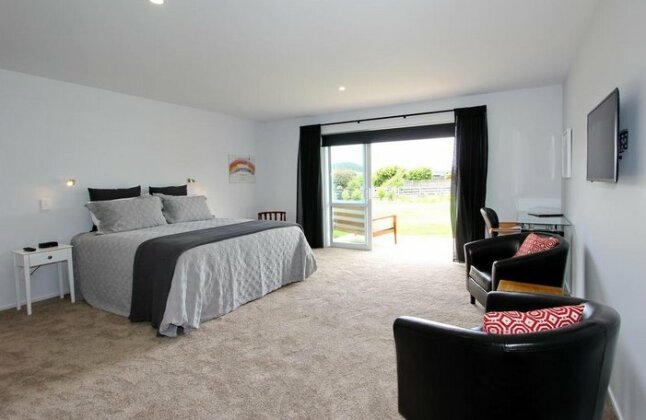 Aotea Bed and Breakfast - Photo2