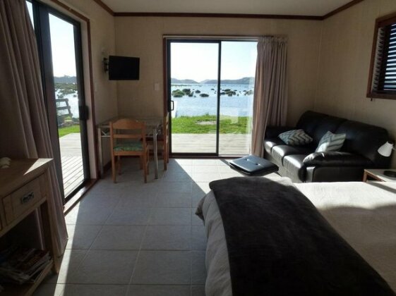 Oystercatcher Bay Boathouse - Photo3