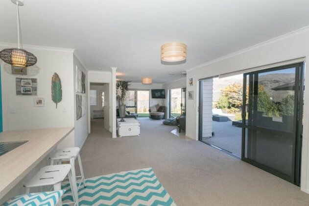 Slice of Pisa - Cromwell Holiday Home - Photo2