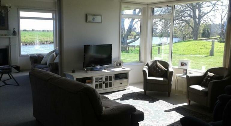 Fenworth Bed and Breakfast - Photo4
