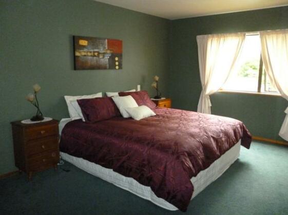 All Season Lodge - Photo2