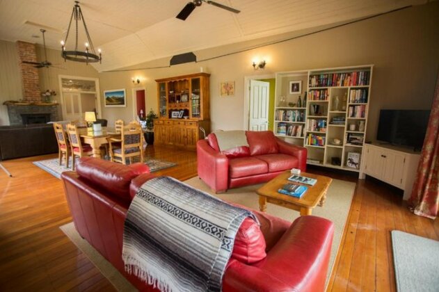 Allandale Lodge - Photo2
