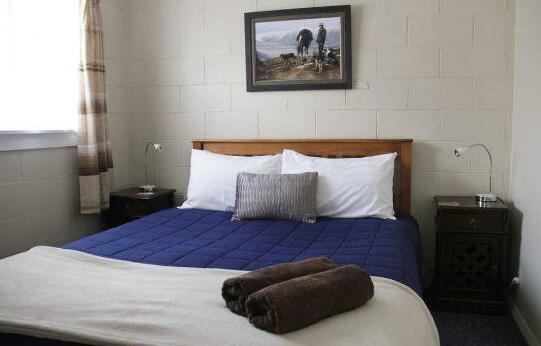 Burkes Pass Country Motels - Photo4