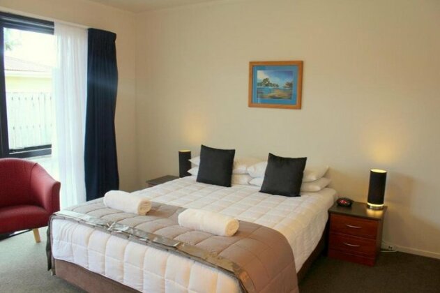 Alpine Glacier Motel - Photo3