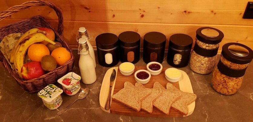 BRAND NEW Cozy Cabin in the Paddocks - Photo2