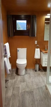 BRAND NEW Cozy Cabin in the Paddocks - Photo4