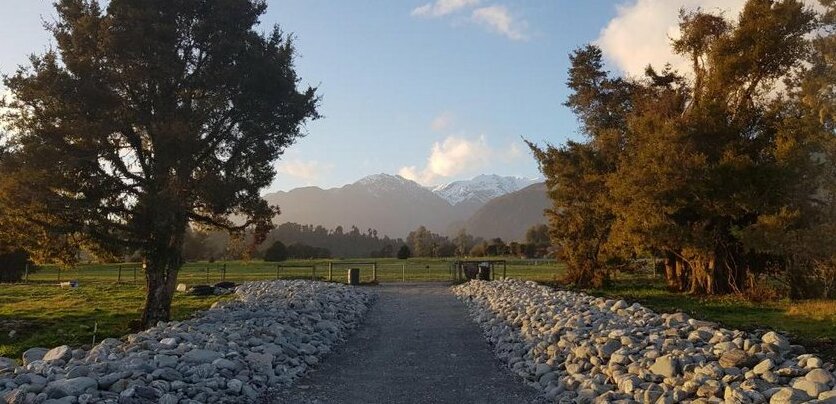 BRAND NEW Cozy Cabin in the Paddocks - Photo5