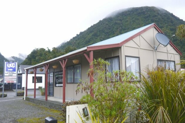 Franz Josef Holiday Rentals - Photo2