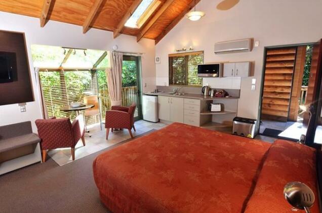 Rainforest Retreat - Photo3