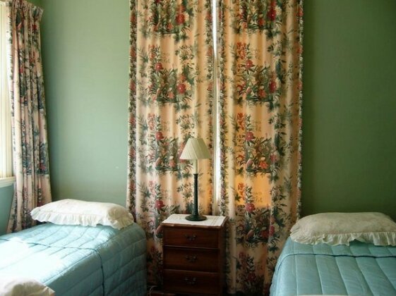 Forest Manor - Photo2
