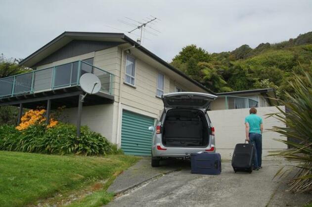 Gold Coast NZ Holiday Home - Photo2