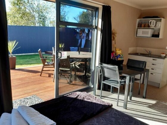 Modern BNB unit with Wifi and Breakfast - Photo3