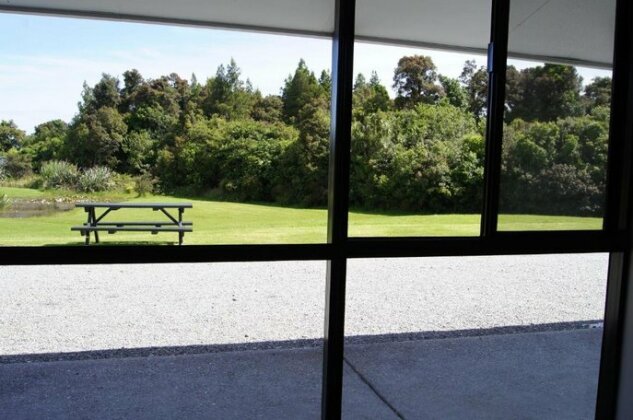 Heritage Park Lodge - Photo5