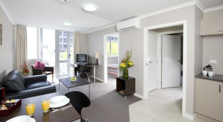 Quest On Ward Serviced Apartments - Photo3