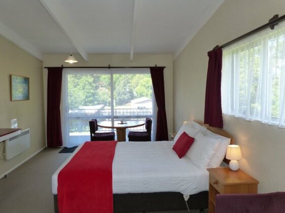 Spa Lodge Motel - Photo3