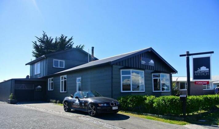 Drifting Sands Beachfront Accommodation - Photo2