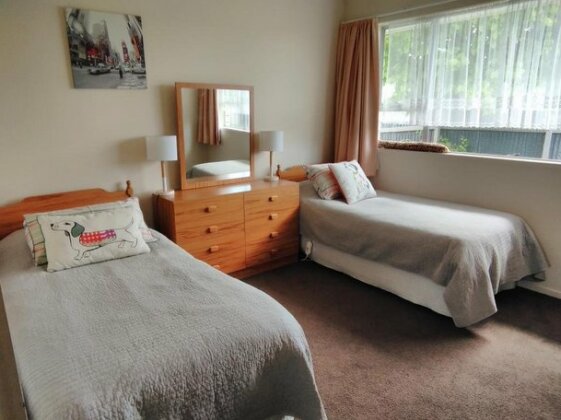 Ascot Holiday Home - Photo4