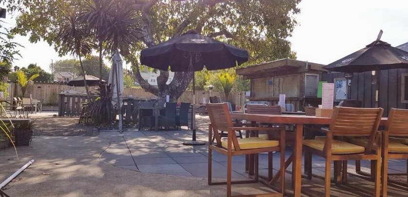 Talisman Hotel & Restaurant - Photo2