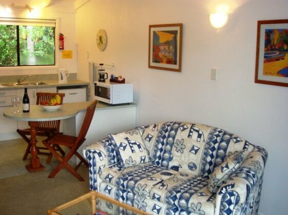 Colonial House Motel - Photo5
