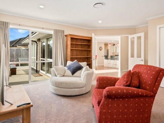 Lake Hayes Haven - Queenstown Holiday Home - Photo4