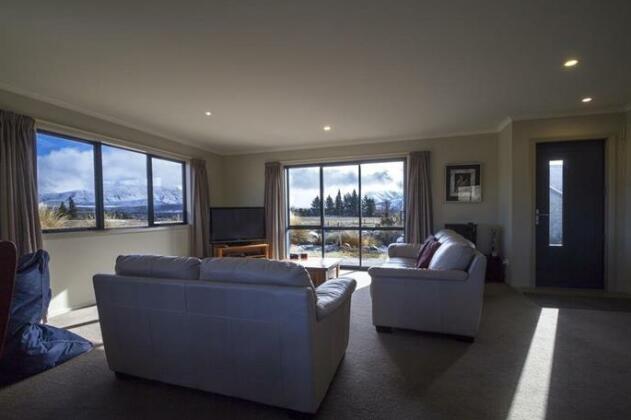 Mt Edward View - Photo3