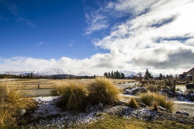 Mt Edward View - Photo5
